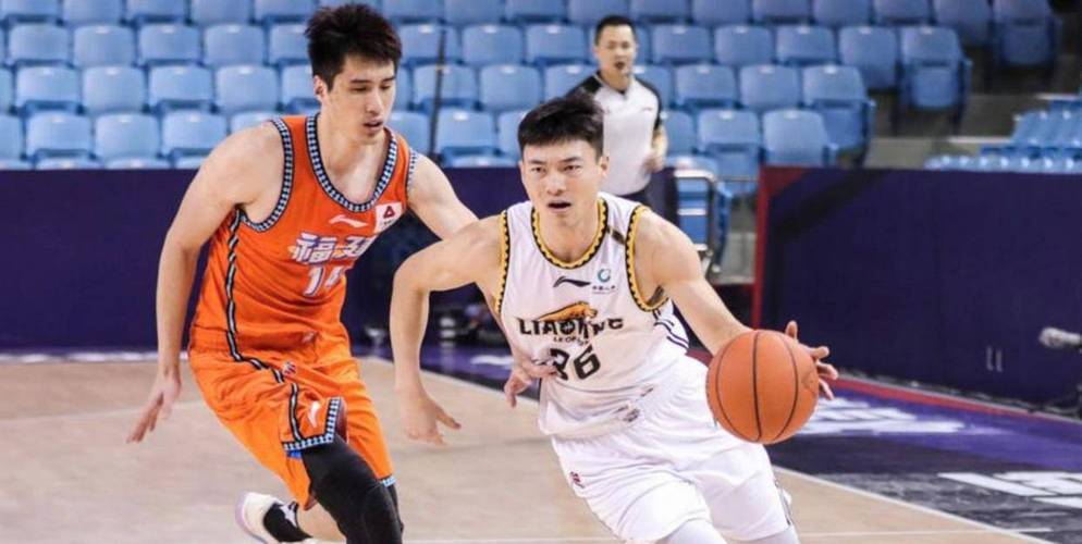 打停北京！鄢手骐连中三分球&个人三分球4中4分差上双