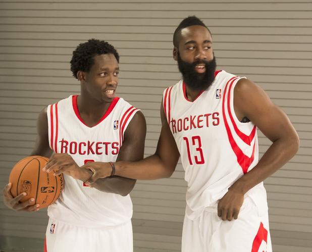 贝弗利：韦德关键球比哈登强但历史排名主要看巅峰表现&生涯长度