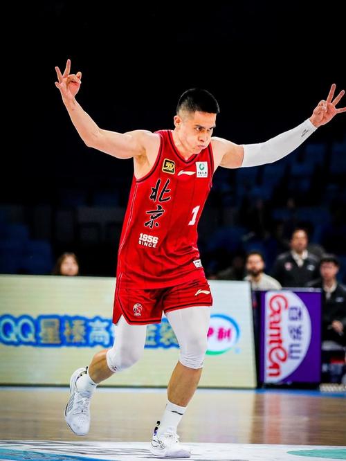 接力上了！陈盈骏连续三分球+造三分犯规连拿9分打停辽宁