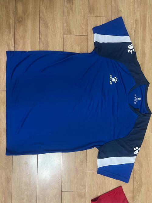 卡尔美足球服会缩水吗，卡尔美足球装备怎么样